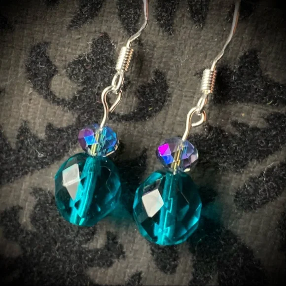 Aurora Borealis Swarovski Crystal sterling silver earrings - Picture 6 of 8